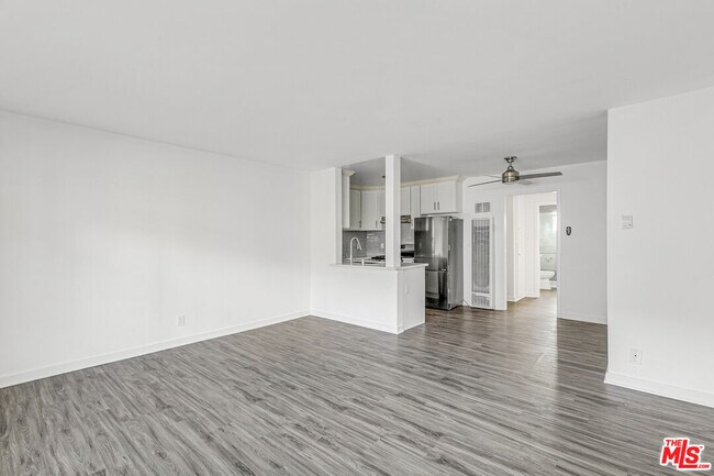 Photo - 1323 11th St Unit 2