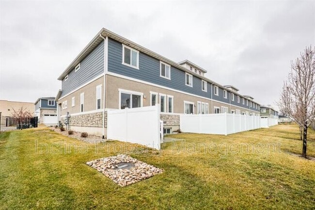 Photo - 12509 S Shadow Bnd Ln