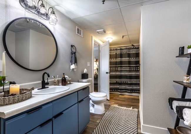 Photo - Windsor Manor