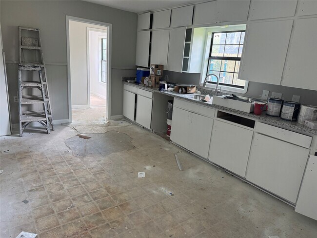 Photo - 411 N Baron St
