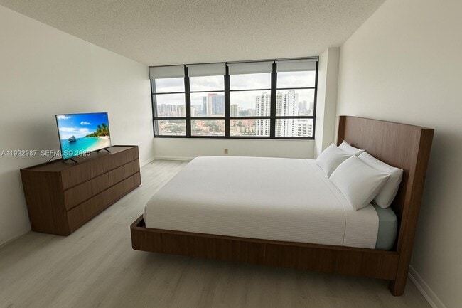 Building Photo - 600 Three Islands Boulevard Unit 1520