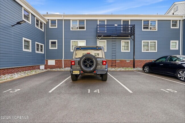 306 Deal Lake Dr Unit 53