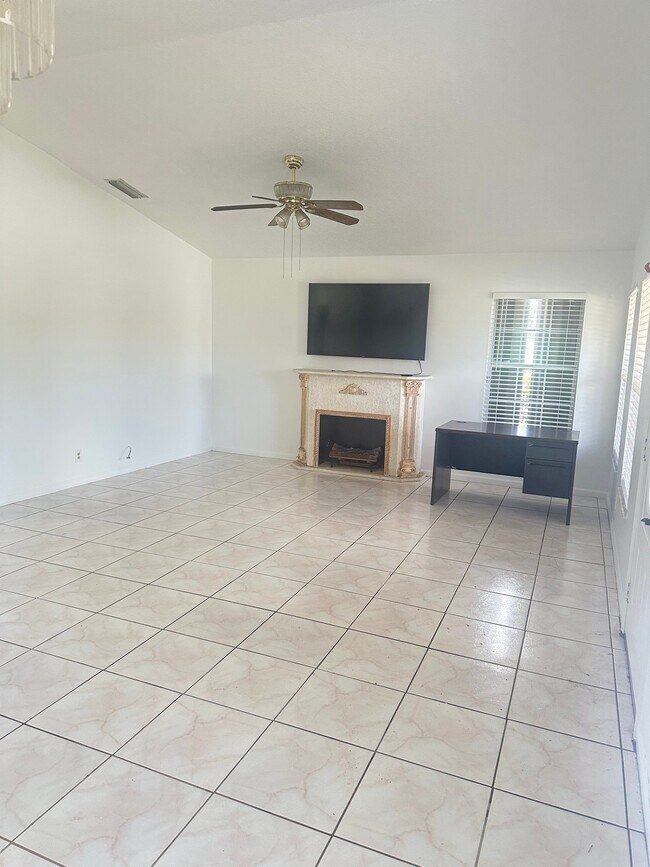 Photo - 1139 Freshwater Lakes Dr