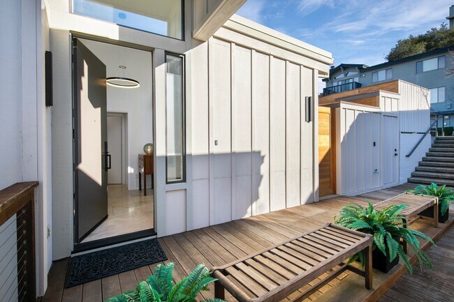 Photo - 26 Spyglass Hl