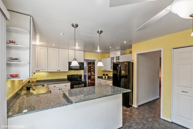 Photo - 7804 New London Dr