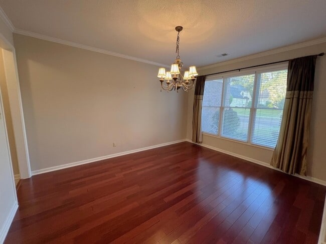 Photo - 4883 Fox Springs Dr