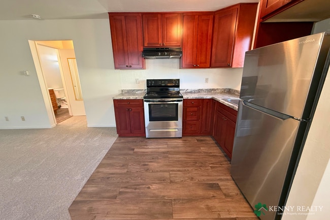 516 Railroad/ 517/519 1st Lane
