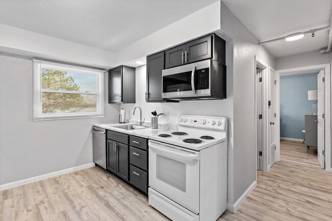 Photo - 826 W Browning St Unidad SI ID1296527P