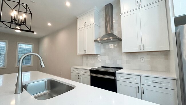Photo - 195 Chestnut Cir