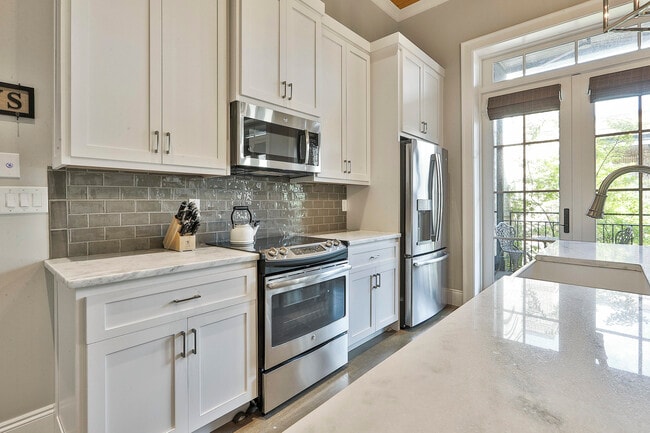 Kitchen - 9 Main St Unit 2B