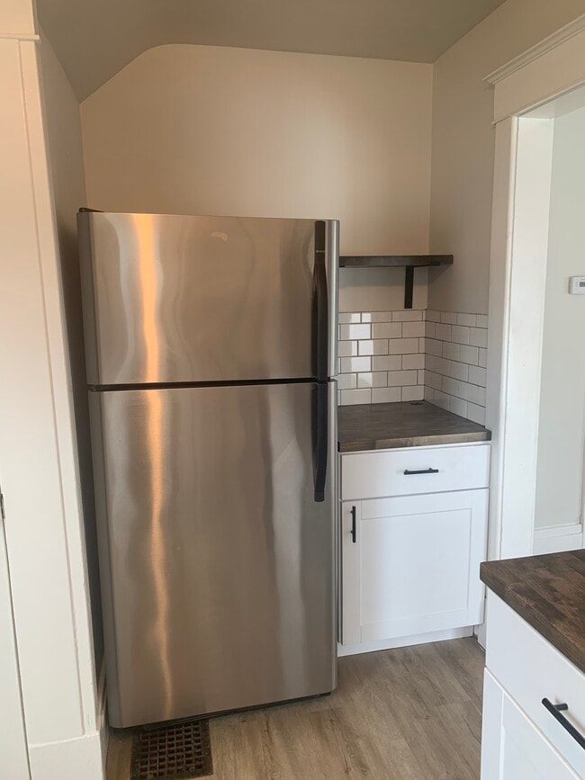 Photo - 15 Minard St