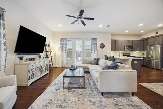 Photo - 8806 Hollister Pine Ct