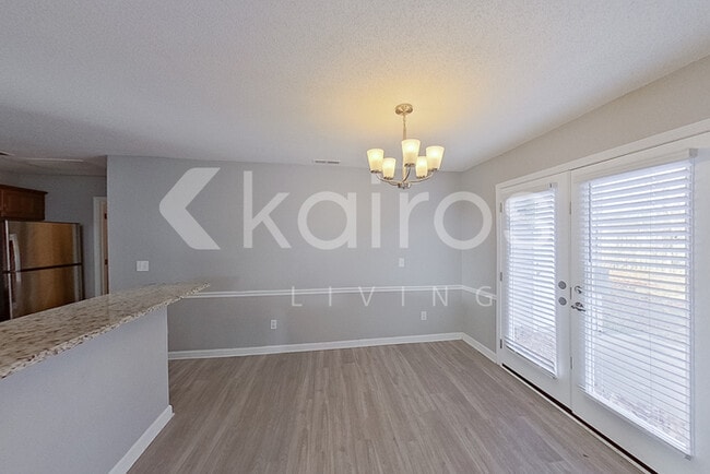 Photo - 2102 Spring Hill Cir