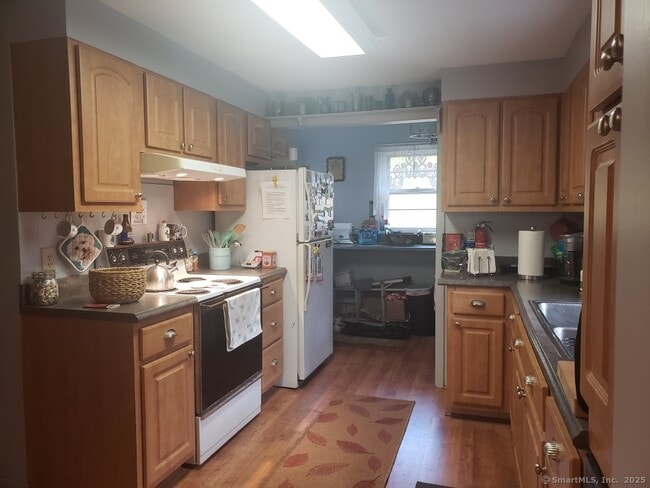 Photo - 18 Hilltop Dr