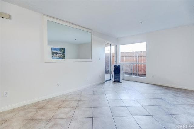 Photo - 4730 Noyes St Unidad 111