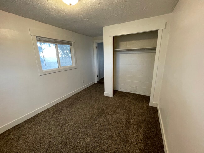 Photo - 1535 W 100 Rd S