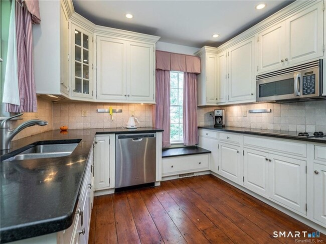 Photo - 103 Litchfield Rd