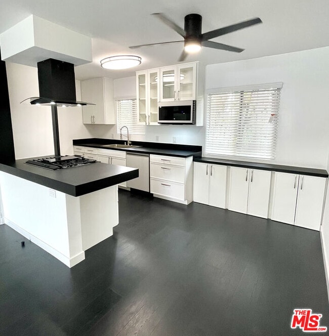 Photo - 525 Broadway St Unit 4