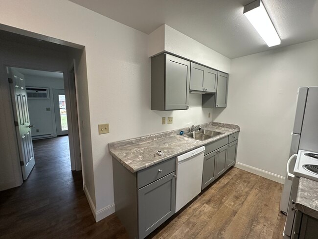 Photo - 1053 Lakeshore Dr Unit 1053