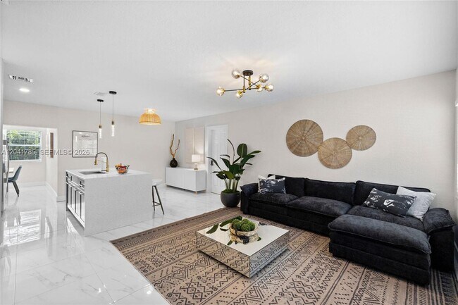 Photo - 710 SW 70th Ave
