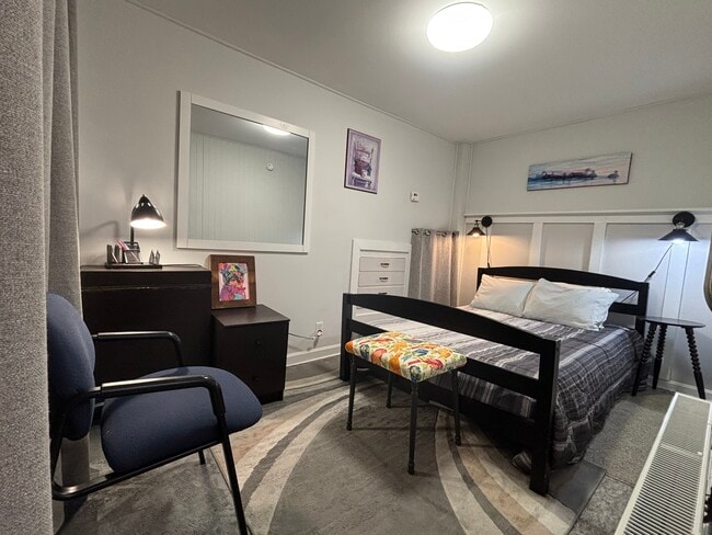 Building Photo - 38 Fern St Unit 1B