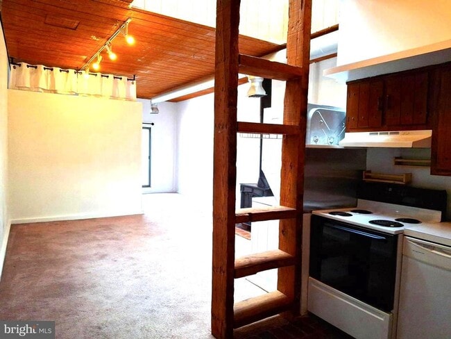 Photo - 311 N Randolph St Unidad 3