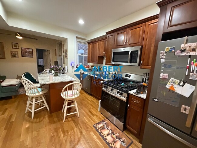 Building Photo - 1029 Tremont St Unit 2