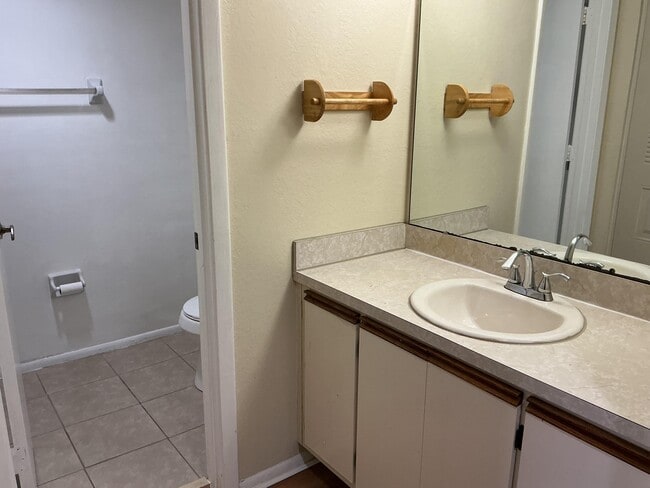 Photo - 1550 SE Royal Green Cir
