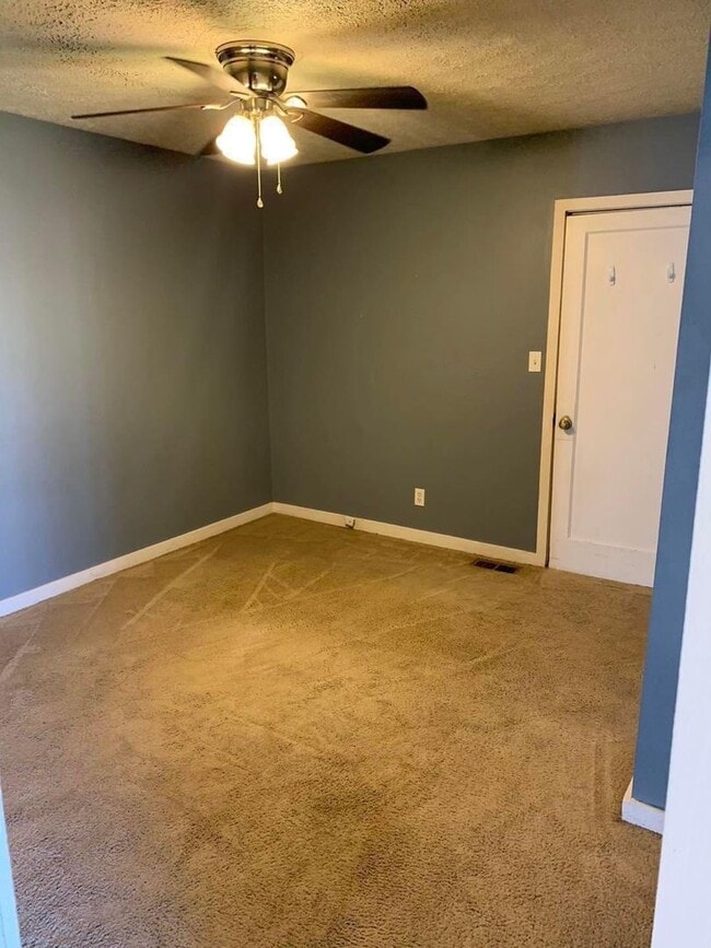 Photo - 918 W Louisiana St Unit 920