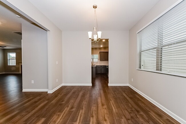 Photo - 517 Emporia Loop