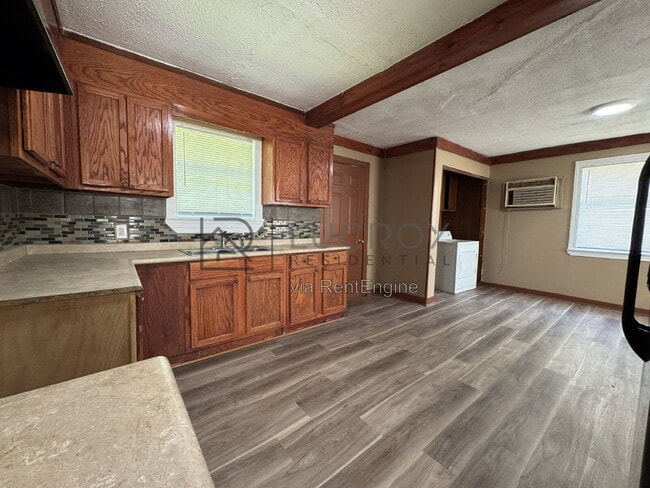 Photo - 1335 Morson Rd