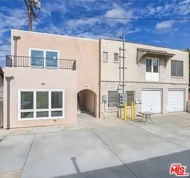 Building Photo - 435 1/2 W Elk Ave Rental