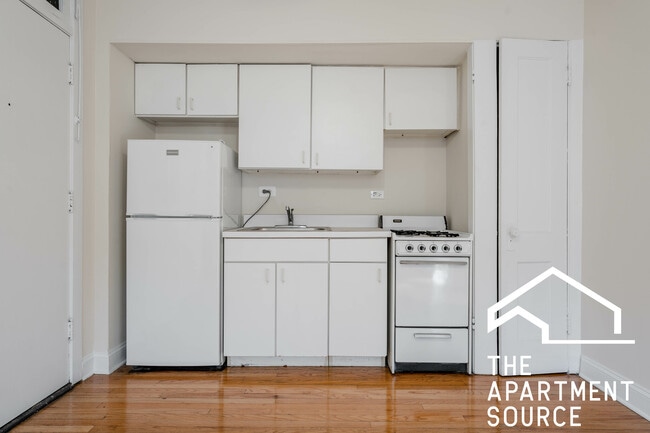 Photo - 2239.5 N Bissell St Unit 3E