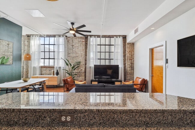 Photo - 527 St Joseph St Unidad SI ID1265373P