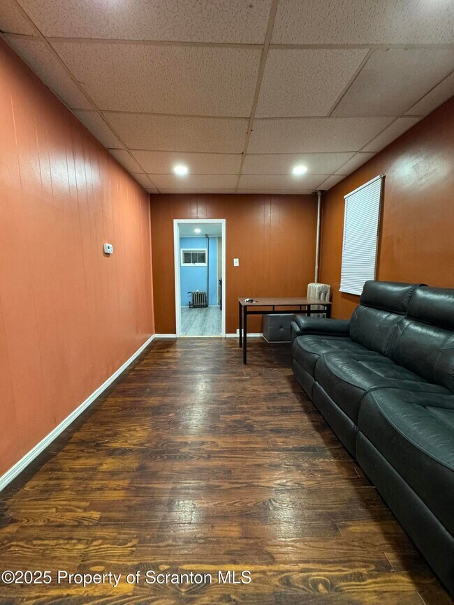 Photo - 618 Deacon St