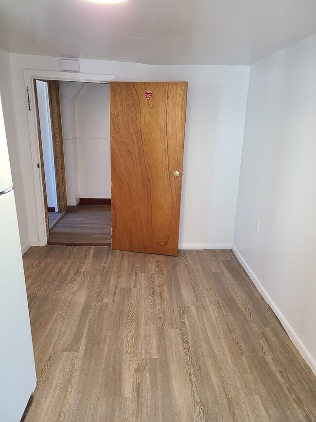 Eat in kitchen showing front door apartment - 131 Depeyster St Unit 2nd Floor