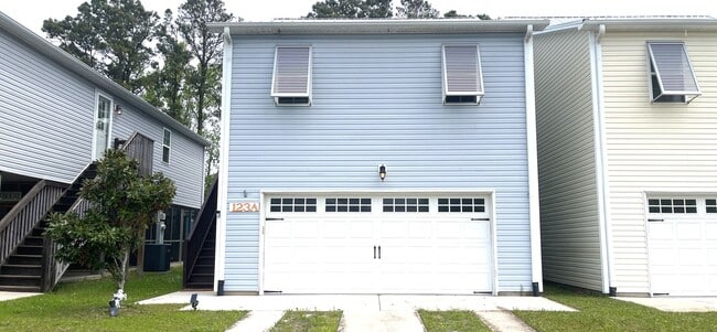 Photo - 123A James Ave