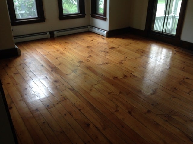 Photo - 107 E Pleasant St