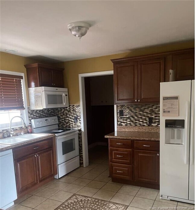 Photo - 143 Ingleside Dr