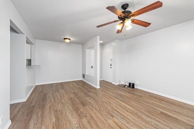 Photo - 1341 Caminito Gabaldon Unidad #E