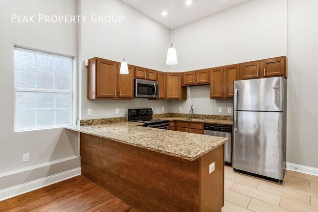 Photo - 77 E 7th Ave