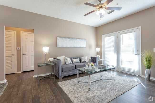 2BR, 2BA - 1,134 SF