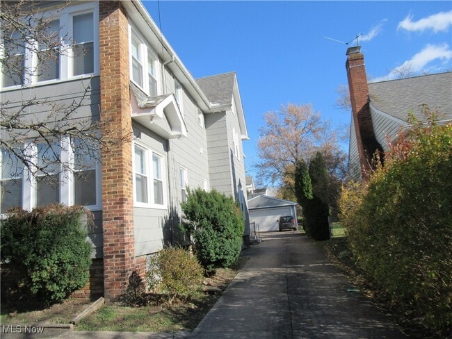 Photo - 1343 Churchill Rd