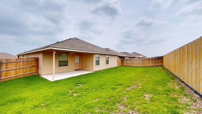 Photo - 2 WEEKS FREE RENT + $1,750 A MONTH!