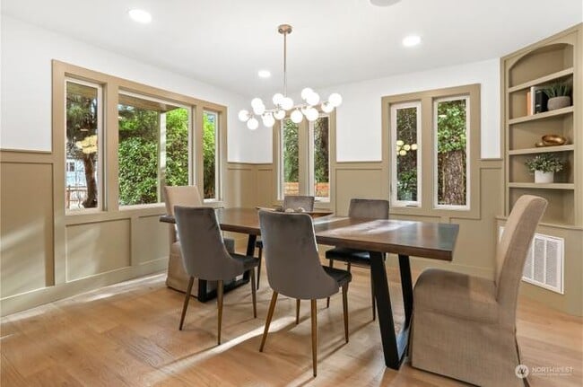 Photo - 11025 17th Ave NE