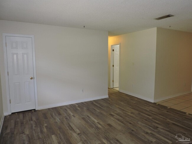 Photo - 4911 Yacht Harbor Cir