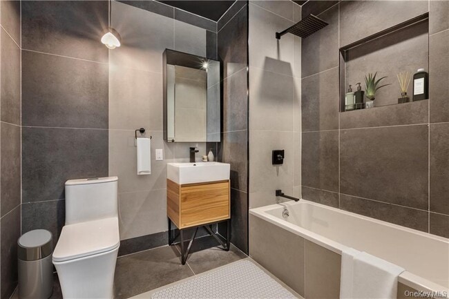 Photo - 667 Ridge Hill Boulevard Unit 807