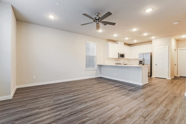 Photo - 18427 Idyllic Aly