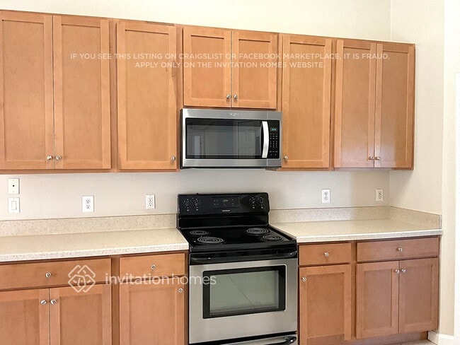 Photo - 686 Ballon Terrace SE