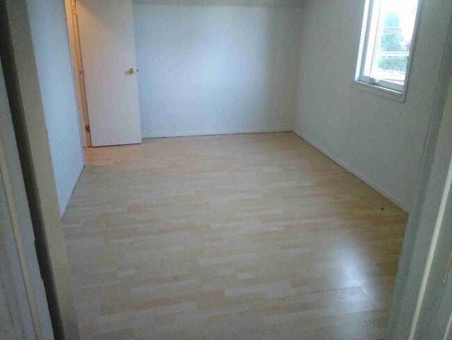 Photo - 603 NE Beech St